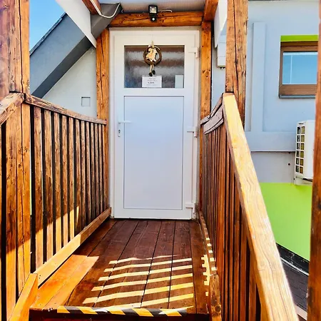 Guest house Tyche Surany