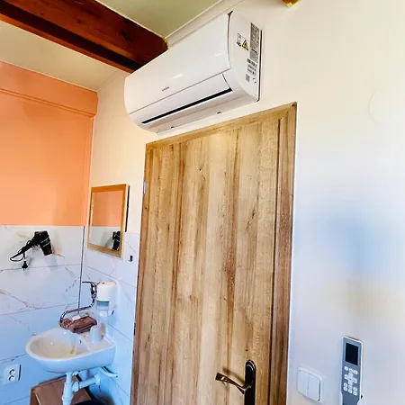 Tyche Guest house 3*